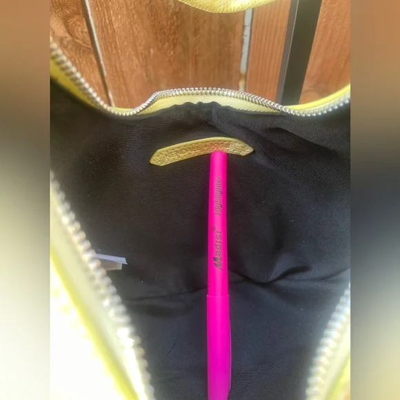 Kendall + Kylie Shoulder Bag - Picture 9 of 12